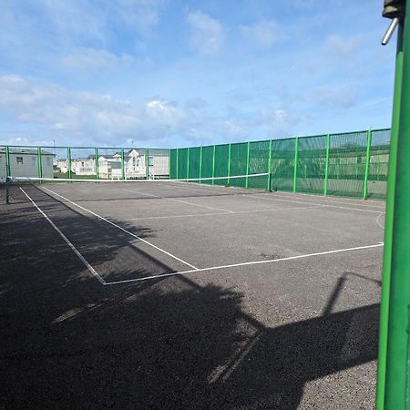 3 Bedroom Caravan, Sleeps 8 Lyons Lido Beach Prestatyn Ngoại thất bức ảnh
