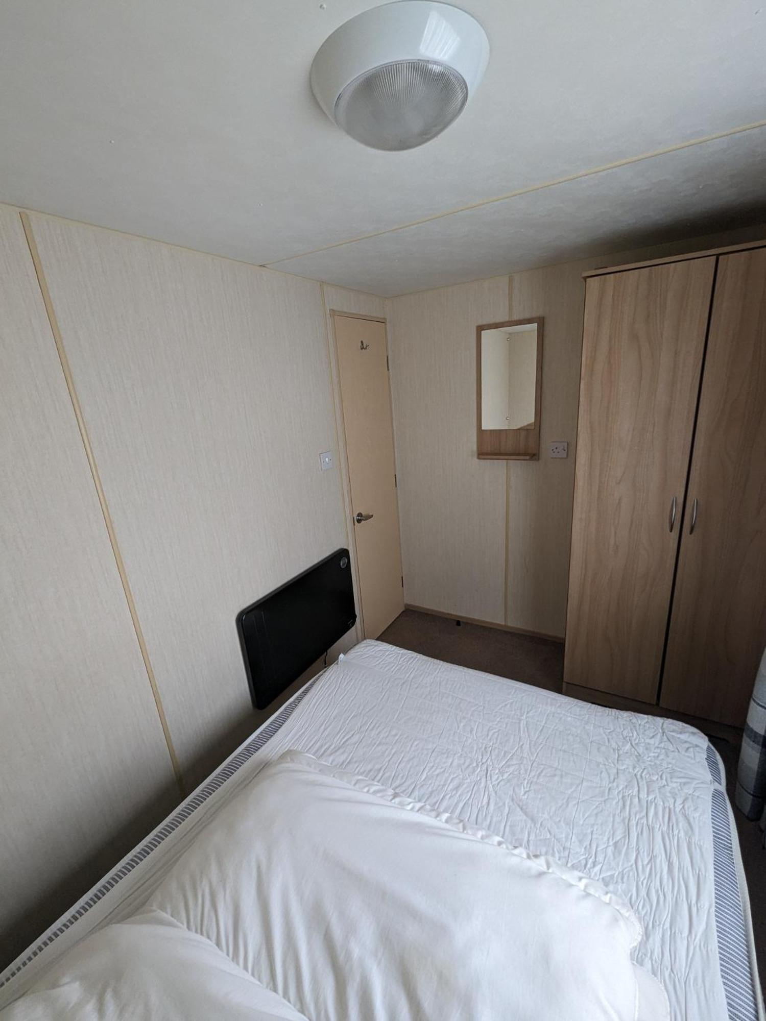 3 Bedroom Caravan, Sleeps 8 Lyons Lido Beach Prestatyn Ngoại thất bức ảnh
